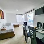 Apto Vista Al Mar Piso 7